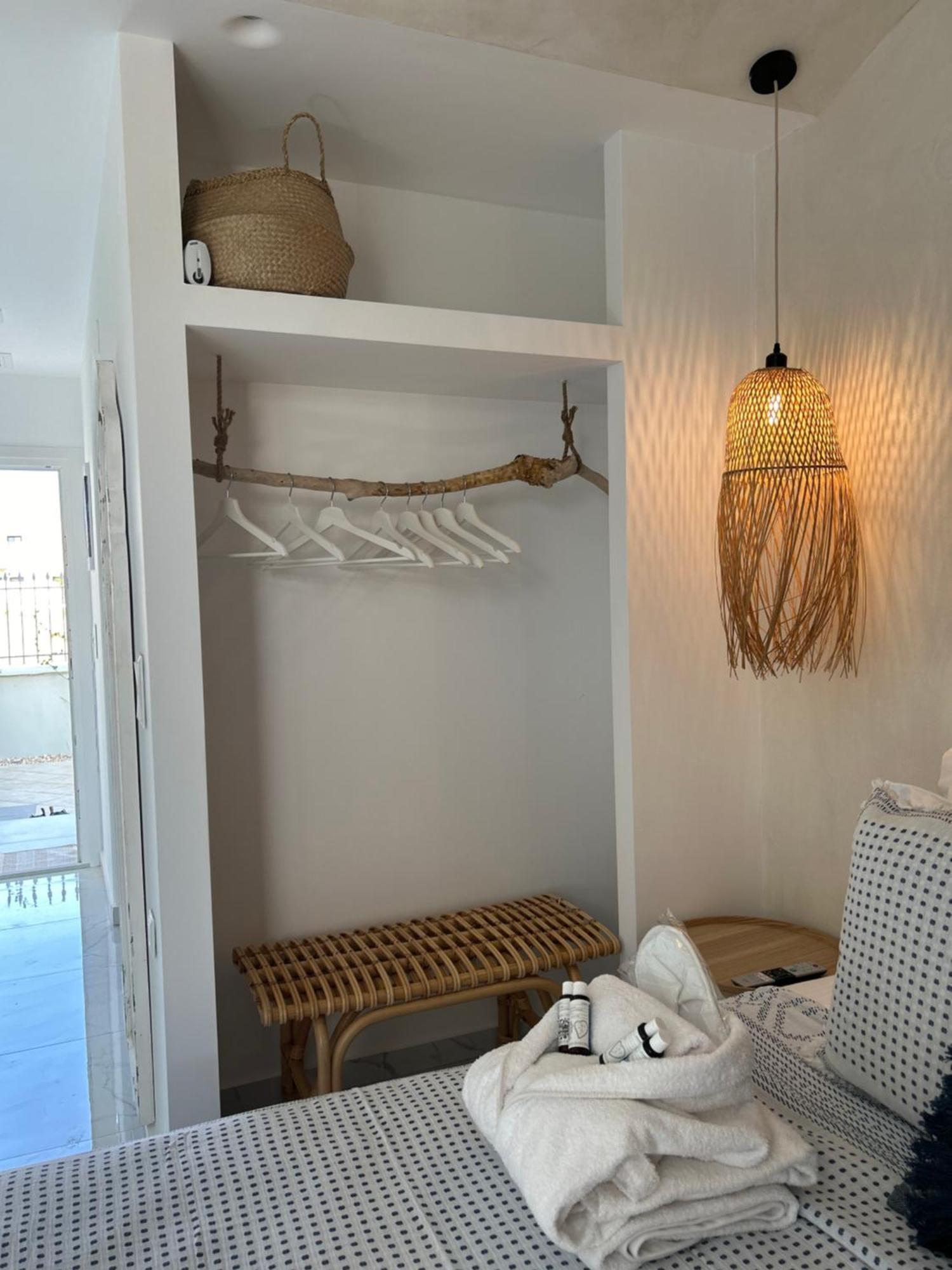 Calliopes By The Sea Boutique Suites Paralia Dionysiou Bagian luar foto